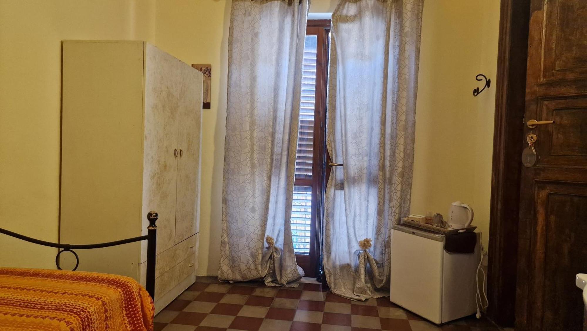 B&B Il Vecchio Messina Trapani Bagian luar foto